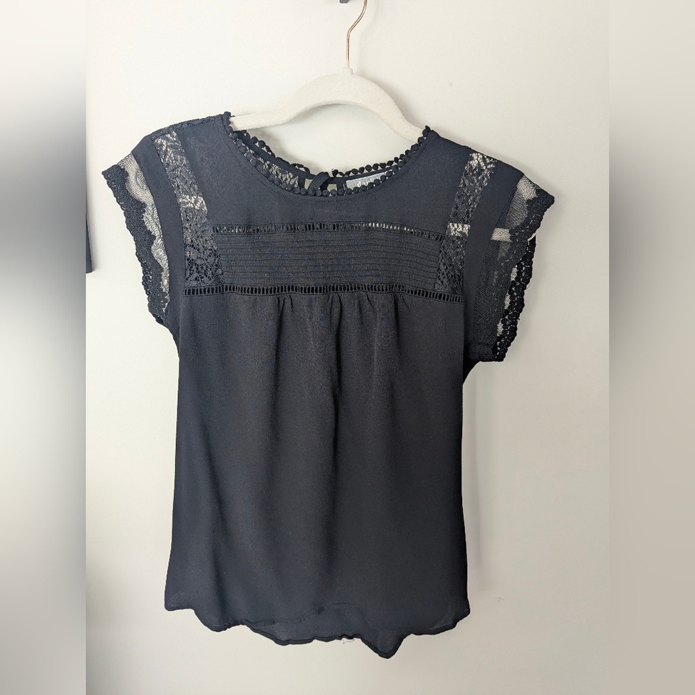 Elegant Black Lace Trim Women's Top Daniel Rainn Stitch Fix Medium